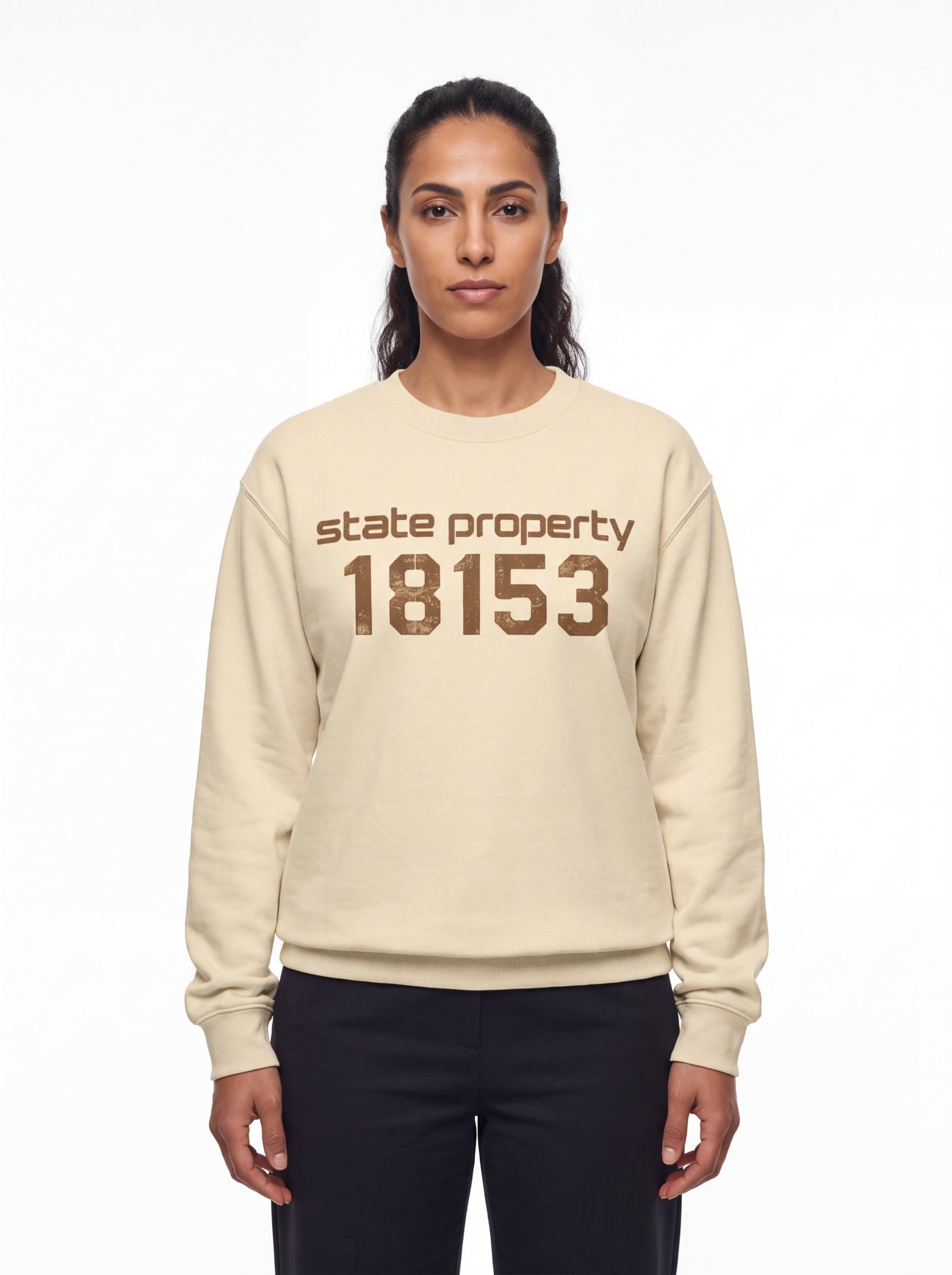 Heavyweight Essential Sweatshirt - Image 12